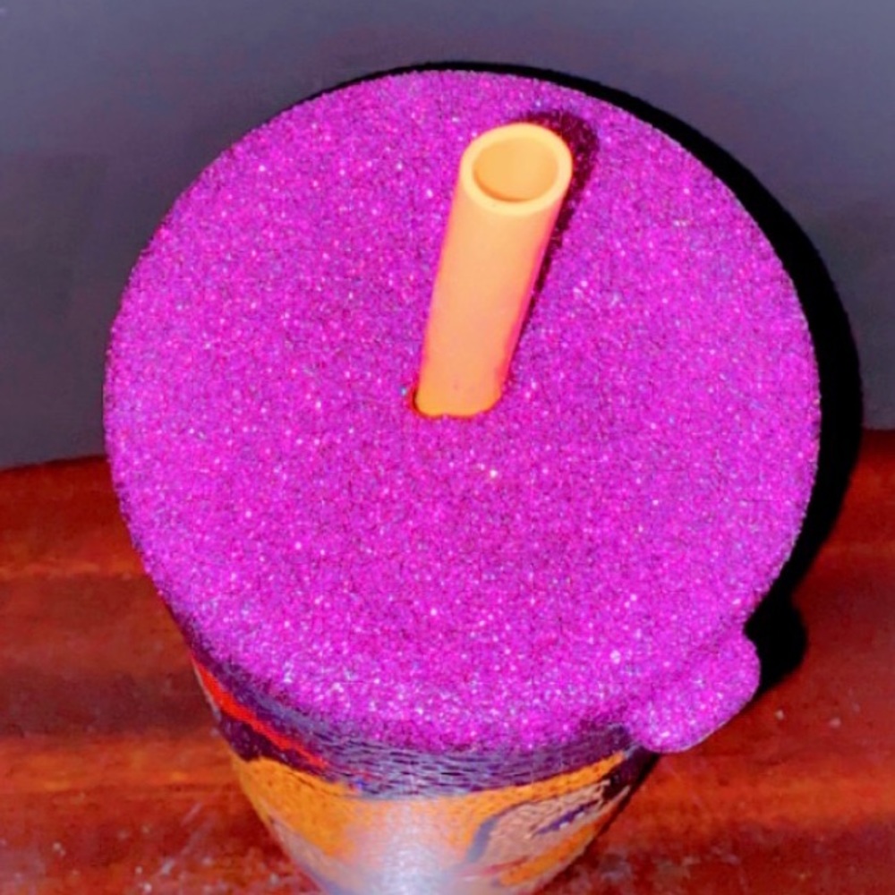 Custom Painted Tumbler (Jessica Rabbit) - Picture 4 of 5